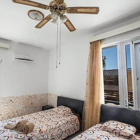 Villa Mavris - Lovely 4 Bedroom Villa With Private Pool In Central Ayia Napa Ayia Napa