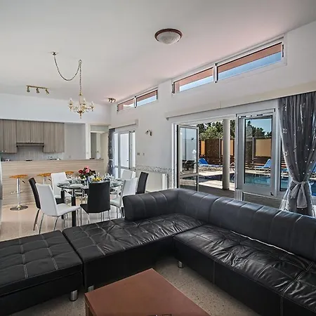 Mavris - Lovely 4 Bedroom With Private Pool In * Aya Napa